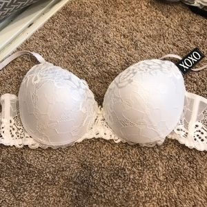 Beautiful BNWT white lace bra!